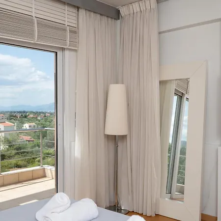 3 Palm Apartment Chalkís