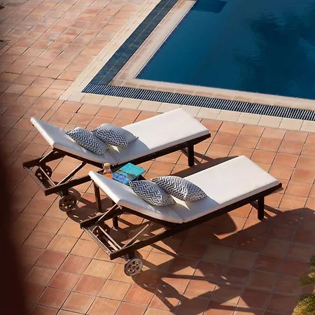 3 Palm Apartment *